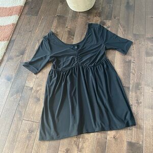 TORRID 00(10)Black Ruched babydoll tunic LIKE NEW